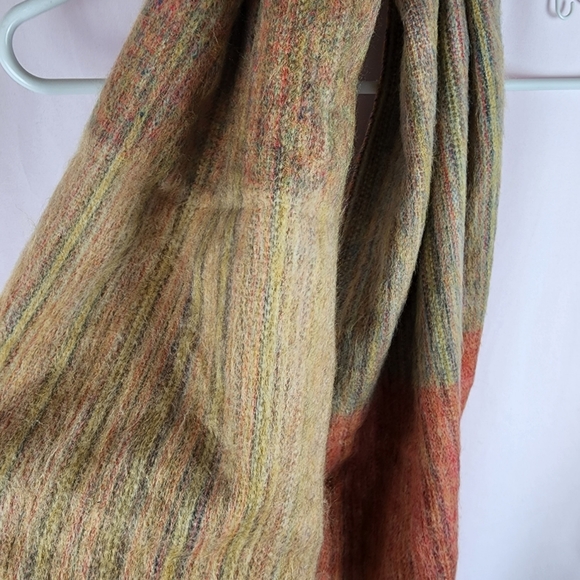 Colorblock Infinity scarf - Picture 4 of 5